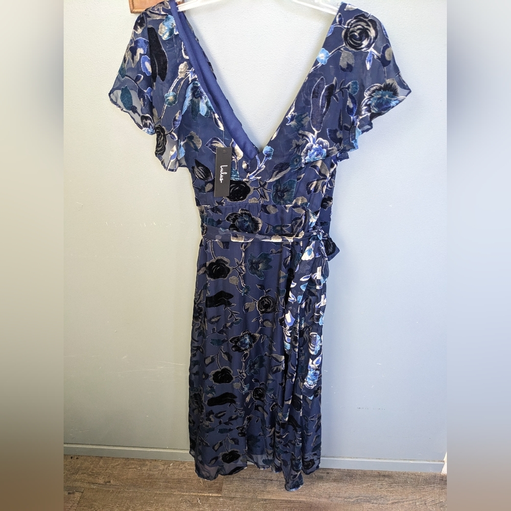 NEW Lulu's Velvet Floral Wrap Dress